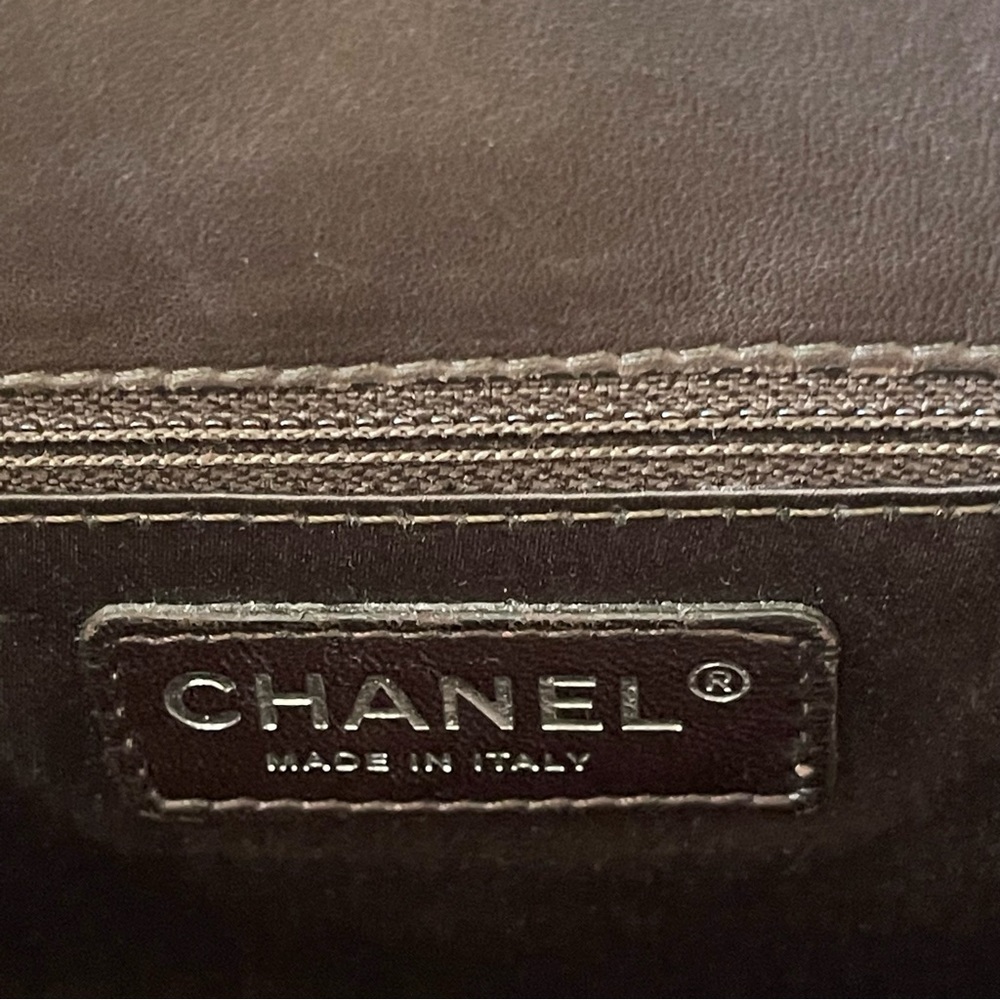 Authentic CHANEL Lambskin Double Chain Single Flap Maxi Size Handbag - Picture 11 of 16